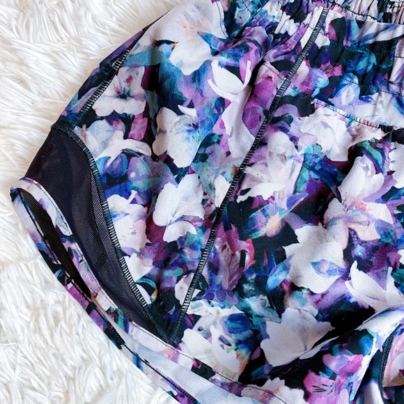 new Lululemon Hotty Hot utopia shorts - Picture 2 of 5